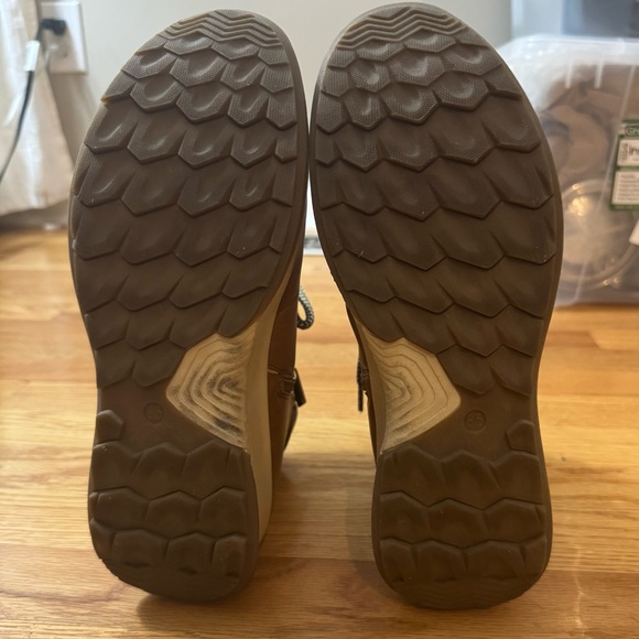 Maurice’s Cognac Riley Adventure Boot - Picture 7 of 9